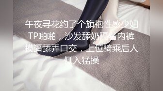 咸湿房东出租屋卫生间偷装摄像头偷拍❤️大学生女租客脱光衣服上厕所拉粑粑对着镜头看