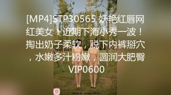 一群美女各种毛穴白虎嫩B视觉盛宴打包合集（二） (18)